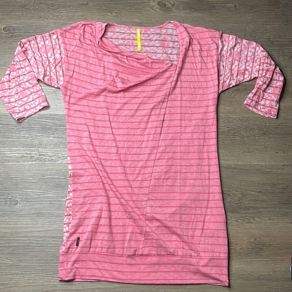 Lolë Women’s Pink Striped 3/4 Sleeve Long Tunic Top, Coverup, size small